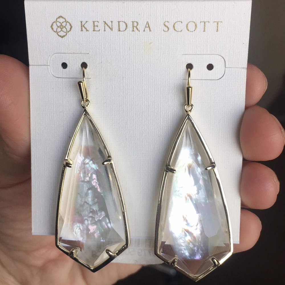 Kendra Scott Earrings: Caroline